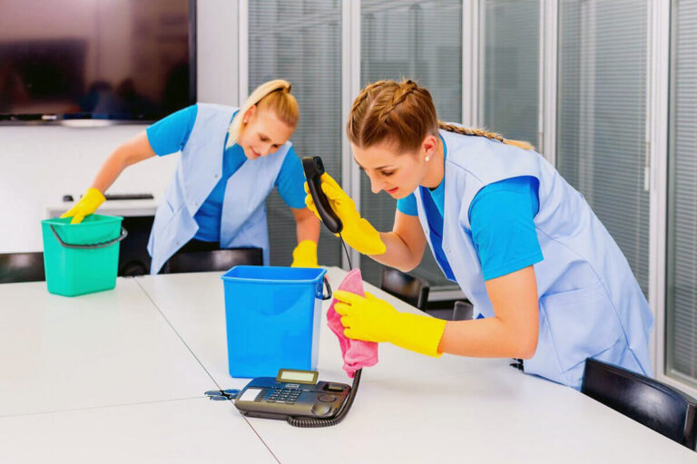 How to clean your office space
