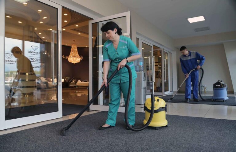 how to keep your office building clean
